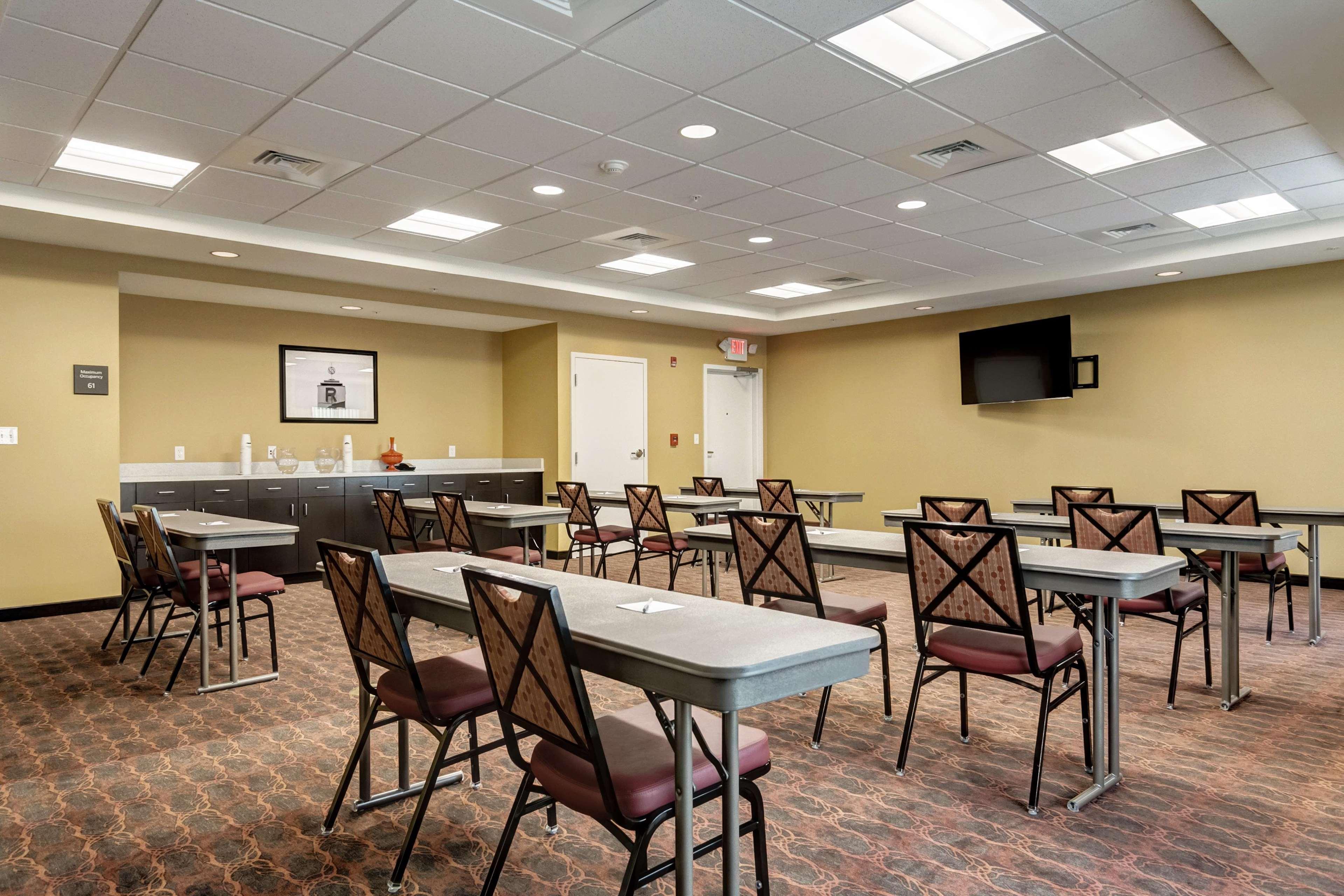 Hampton Inn Поплар Блафф Экстерьер фото