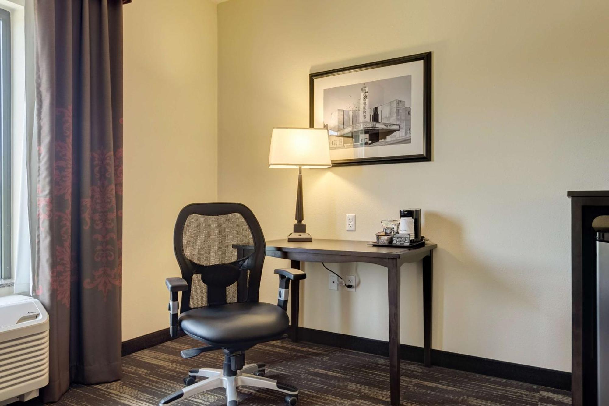Hampton Inn Поплар Блафф Экстерьер фото