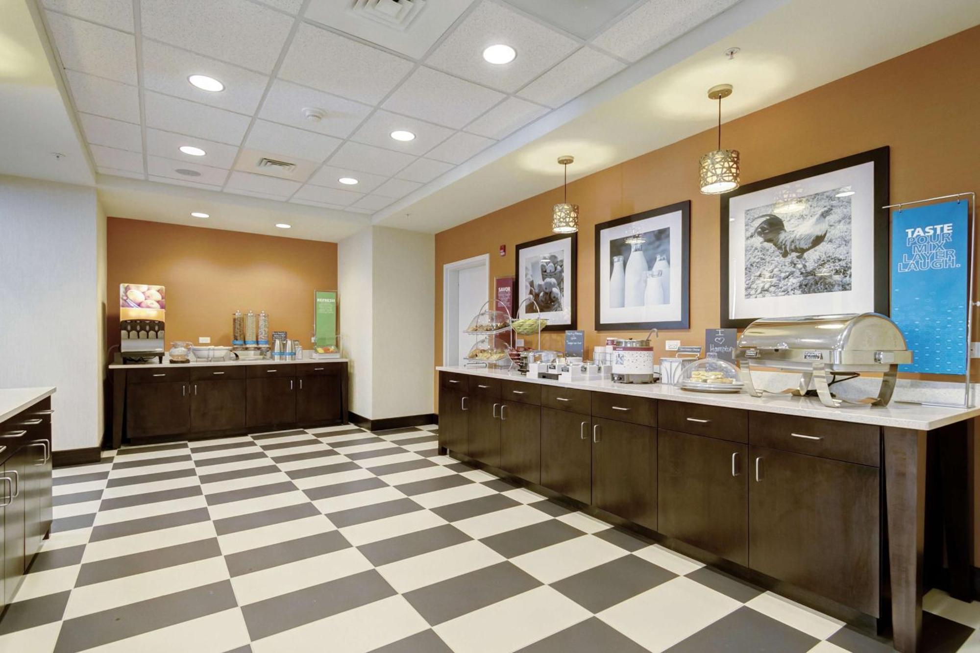 Hampton Inn Поплар Блафф Экстерьер фото